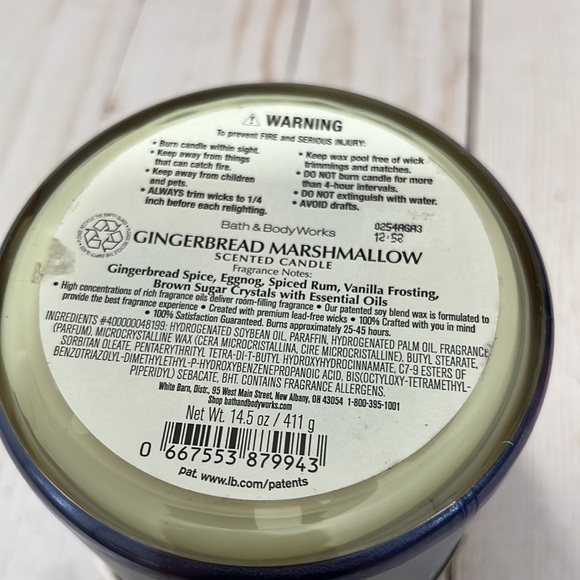 SOLD! Bath & Body Works ‘GINGERBREAD MARSHMALLOW’ Candle - Picture 3 of 4
